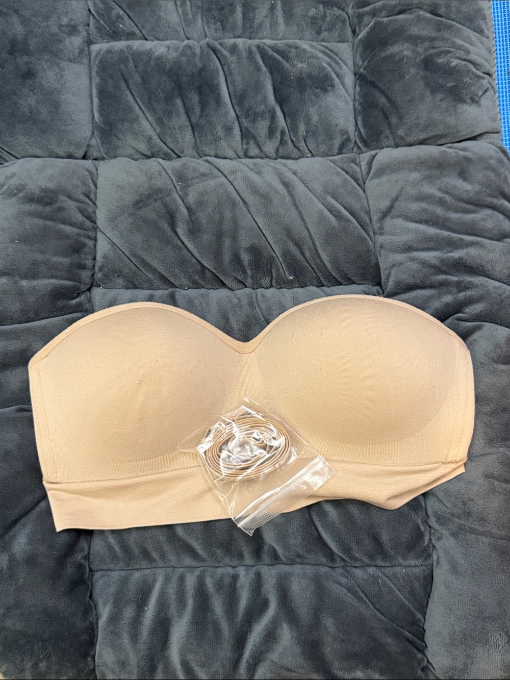 Strapless bra with optional straps, size medium